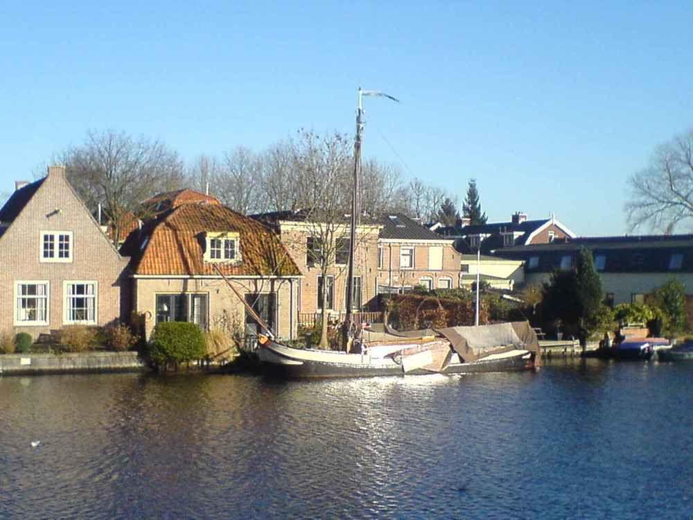 Het Hart Van Weesp Luaran gambar